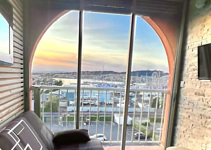 Belle Vue, T2 Mezzanine Renove 2023, Vue Port, 50 M De La Plage De La Conque